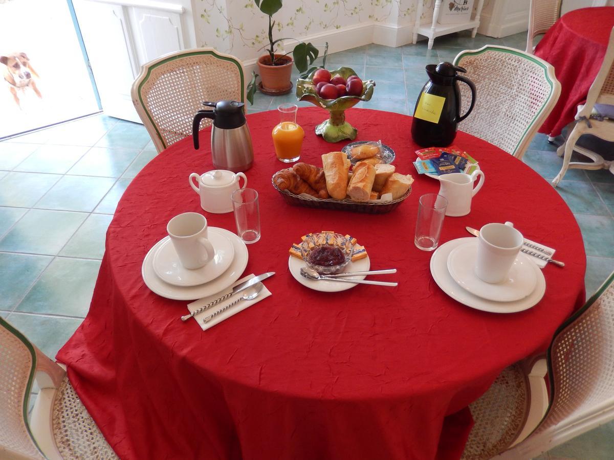 Bed and Breakfast Chateau Rousselle à Saint-Ciers-de-Canesse Extérieur photo